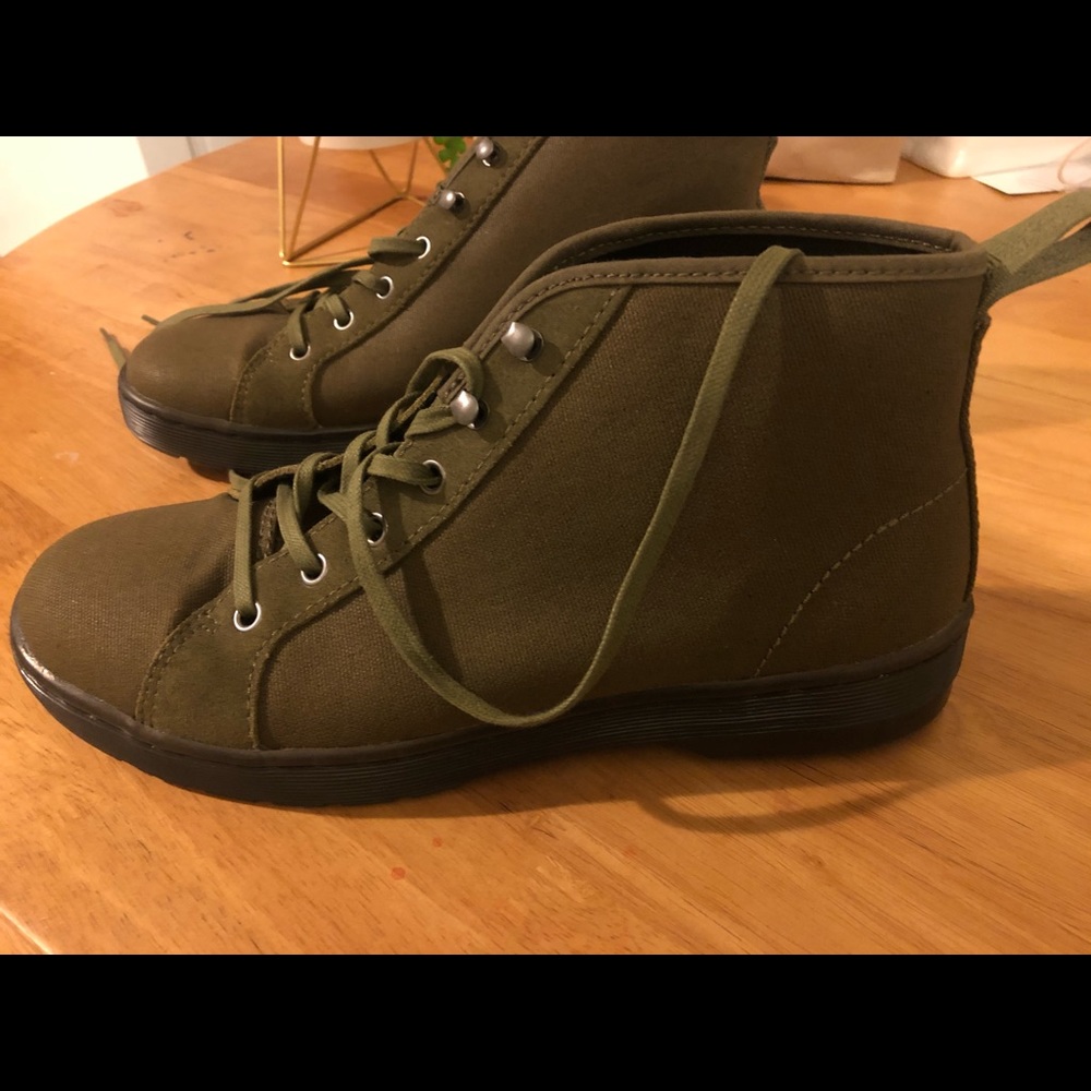 New Men’s Dr. Martens Coburg Boot